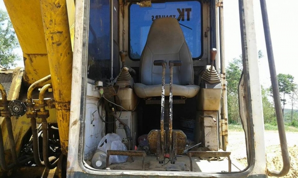 **570,000 บ.ต่อรอง/// แบคโฮ PC200-5 คอนโทรลสั้น **ขาย KOMATSU PC200-5 แบคโฮขนาด200 ยอดนิยม HYD.EXCAVATOR KOMATSU PC200-5 คอนโทรลสั้น ไฟฟ้าตัด เครื่องเดิม ปั้มเดิม เครื่องดี แรง แน่นดี ปั้มดี แรง ทำงานดี เร็วดีครับ บูมอาร์มดี มีรอยเชื่อมด้านบน นิดหน่อยครับ **570,000 บ.ต่อรอง/// แบคโฮ PC200-5 คอนโทรลสั้น **ขาย KOMATSU PC200-5 แบคโฮขนาด200 ยอดนิยม HYD.EXCAVATOR KOMATSU PC200-5 คอนโทรลสั้น ไฟฟ้าตัด เครื่องเดิม ปั้มเดิม เครื่องดี แรง แน่นดี ปั้มดี แรง ทำงานดี เร็วดีครับ บูมอาร์มดี มีรอยเชื่อมด้านบน นิดหน่อยครับ