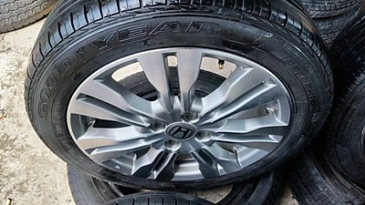 ขายล้อแม็กHONDA City SV 16 พร้อมยาง ปี 14  4 ล้อ
