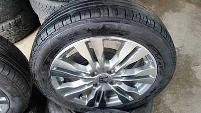 ขายล้อแม็กHONDA City SV 16 พร้อมยาง ปี 14  4 ล้อ