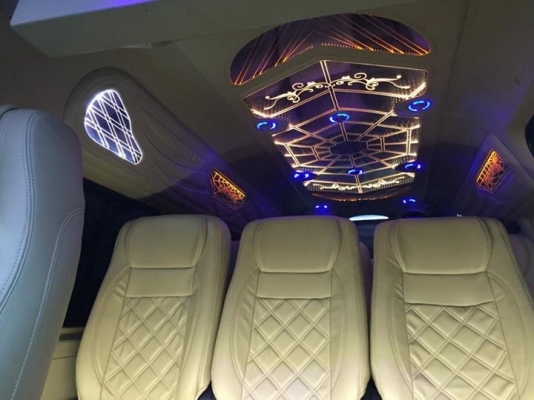 ขายรถตู้เบนซิน 2.7 ปี 12 แท้ เกียAT โทร0877758887 นางเบสท์รถตู้ท่าพระ