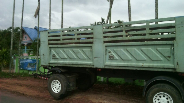 รถ10ล้อ210แม่-ลูก ติดต่อ080-1405528