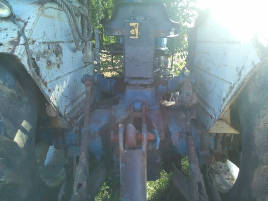 ขอบคุณทีมงานtruck2handครับ อาเสี่ยอ.แก้งแกรับไปต่อกิจการแล้วครับFord-5600 T-1 ขายตามสภาพครับ มีผานดันหน้าและผานหลังให้ครับ