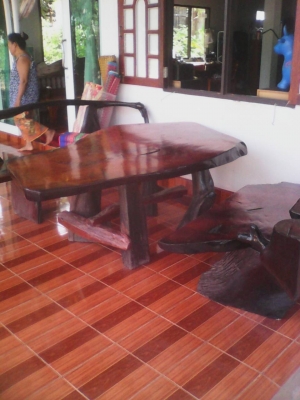 ขายชุดโต๊ะไม้มะค่า มีรูป ลดเหลือ 10,000 บาท ขายชุดโต๊ะไม้มะค่า มีรูป ลดเหลือ 10,000 บาท