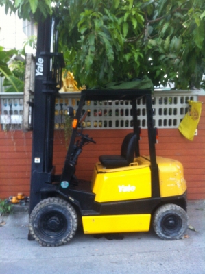 ขายถูก โฟลคลิฟท์2ตัน เสาสูง4เมตร สภาพดีคุ้มๆ