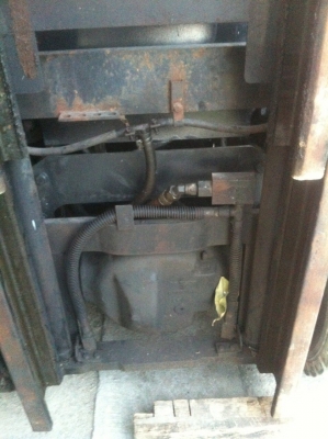 ขายถูก โฟลคลิฟท์2ตัน เสาสูง4เมตร สภาพดีคุ้มๆ