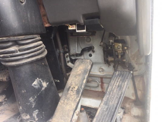 ขายรถ10ล้อดั้มพ์ ISUZU FXZ23NZF24 เครื่อง 270แรงม้า ยูโรทูปี48 สนใจโทร 081-970-1072