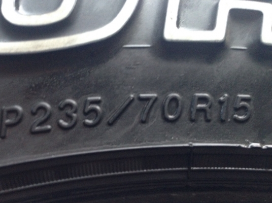 ยาง All Yokohama 235 70 15 กลางปี10 ดอกเต็ม ใช้กันยาว ราคาไม่แพง