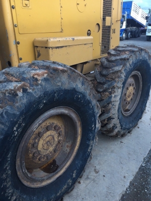 ต้องการขายรถเกรดCAT 140G ต้องการขายรถเกรดCAT 140G