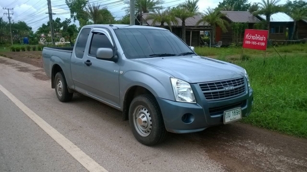 ขาย DMAX 2.5 SX ปี 2006/2549 เครื่องดี คัสซีสวยตลอดเส้น ยางเต็ม แอร์เย็น ราคาต่อรองได้ครับ