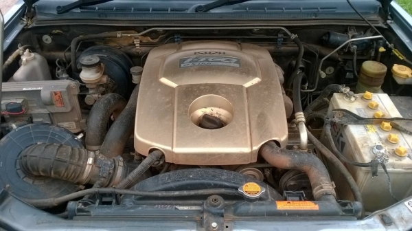 ขาย DMAX 2.5 SX ปี 2006/2549 เครื่องดี คัสซีสวยตลอดเส้น ยางเต็ม แอร์เย็น ราคาต่อรองได้ครับ