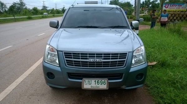 ขาย DMAX 2.5 SX ปี 2006/2549 เครื่องดี คัสซีสวยตลอดเส้น ยางเต็ม แอร์เย็น ราคาต่อรองได้ครับ