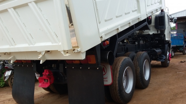 ขาย 320 เมก้า ดั้มสามมิตร มีระบบลากพ่วง ขาย 320 เมก้า ดั้มสามมิตร มีระบบลากพ่วง