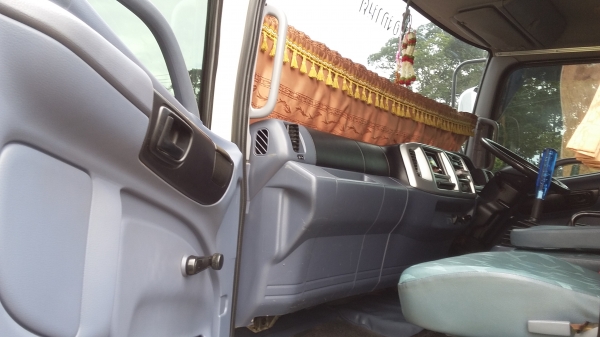 ขาย 320 เมก้า ดั้มสามมิตร มีระบบลากพ่วง ขาย 320 เมก้า ดั้มสามมิตร มีระบบลากพ่วง