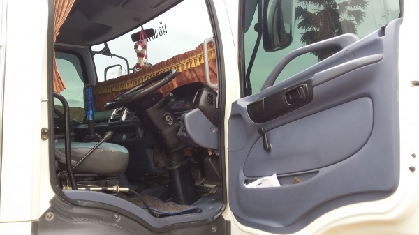 ขาย 320 เมก้า ดั้มสามมิตร มีระบบลากพ่วง ขาย 320 เมก้า ดั้มสามมิตร มีระบบลากพ่วง