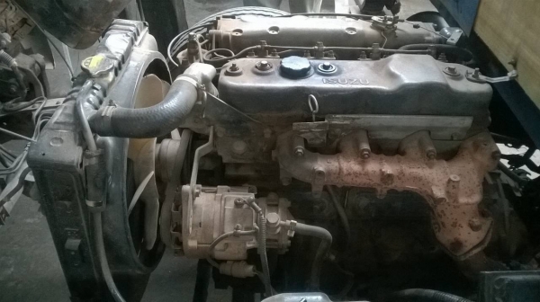 ขาย 6 ล้อ NPR 115 ห้างแท้ปี 32 คัสซีสวยตลอดเส้น เครื่อง 4BD1 115 แรงม้า เกียร์ยาว ทะเบียนพร้อมโอน