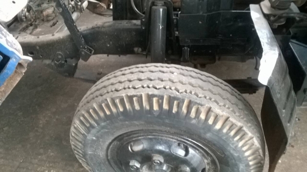 ขาย 6 ล้อ NPR 115 ห้างแท้ปี 32 คัสซีสวยตลอดเส้น เครื่อง 4BD1 115 แรงม้า เกียร์ยาว ทะเบียนพร้อมโอน