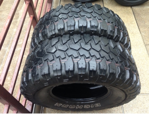 ยาง Mud Maxxis 32 11.5 R15 ปลายปี10 จำนวน2เส้น