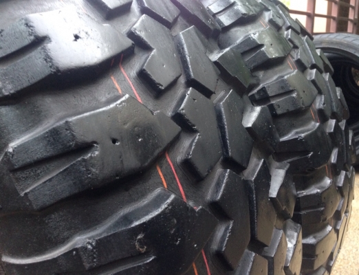ยาง Mud Maxxis 32 11.5 R15 ปลายปี10 จำนวน2เส้น
