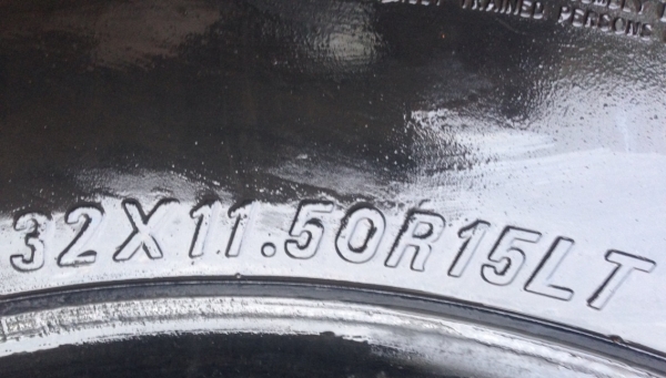 ยาง Mud Maxxis 32 11.5 R15 ปลายปี10 จำนวน2เส้น