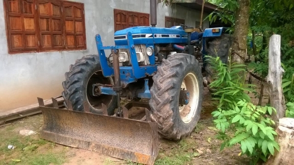 ขายรถไถ FORD 8210 4WD เครื่อง 6 สูบไม่หลวมไม่ไอ ปั้มดี อุปกรณ์มีผานดันหน้า และผาน 3 เอกสารใบอินวอยซ์ ขายรถไถ FORD 8210 4WD เครื่อง 6 สูบไม่หลวมไม่ไอ ปั้มดี อุปกรณ์มีผานดันหน้า และผาน 3 เอกสารใบอินวอยซ์