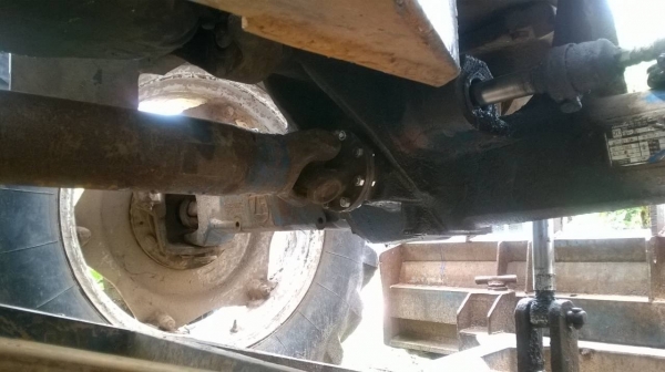 ขายรถไถ FORD 8210 4WD เครื่อง 6 สูบไม่หลวมไม่ไอ ปั้มดี อุปกรณ์มีผานดันหน้า และผาน 3 เอกสารใบอินวอยซ์ ขายรถไถ FORD 8210 4WD เครื่อง 6 สูบไม่หลวมไม่ไอ ปั้มดี อุปกรณ์มีผานดันหน้า และผาน 3 เอกสารใบอินวอยซ์