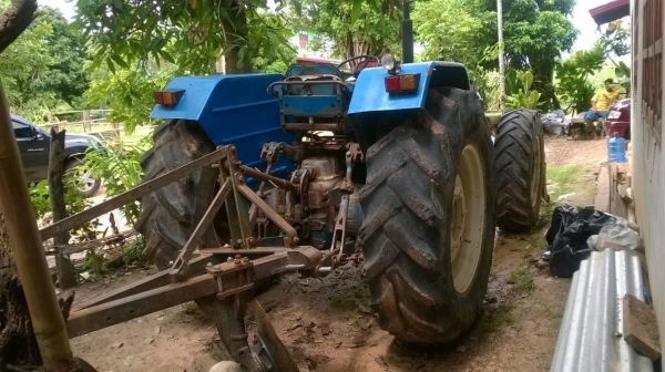 ขายรถไถ FORD 8210 4WD เครื่อง 6 สูบไม่หลวมไม่ไอ ปั้มดี อุปกรณ์มีผานดันหน้า และผาน 3 เอกสารใบอินวอยซ์ ขายรถไถ FORD 8210 4WD เครื่อง 6 สูบไม่หลวมไม่ไอ ปั้มดี อุปกรณ์มีผานดันหน้า และผาน 3 เอกสารใบอินวอยซ์