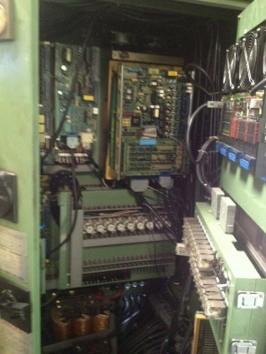 ขาย CNC MACHINING 4 แกน OKK FANUC OMC BT40 , SPEED 8,000 RPM. ระยะวิ่งเต็มที่ x,y,z : 550*400*420 mm. เทสระบบแล้ว เครื่องสภาพดี พร้อมใช้งานครับ