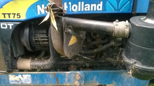 ขายรถไถ NEW HOLLAND TT75 4WD รถปี 52 เอกสารใบอินวอยซ์ อุปกรณ์มีผานดันหน้า ผาน 6 และผาน 3 ขายรถไถ NEW HOLLAND TT75 4WD รถปี 52 เอกสารใบอินวอยซ์ อุปกรณ์มีผานดันหน้า ผาน 6 และผาน 3