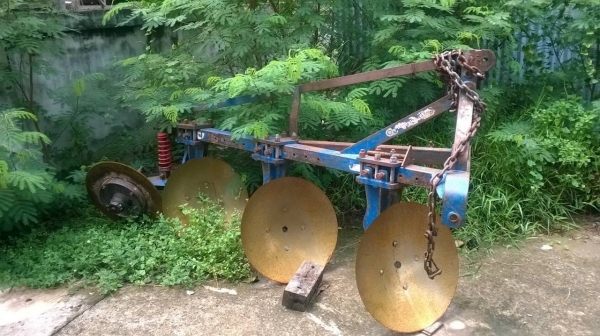 ขายรถไถ NEW HOLLAND TT75 4WD รถปี 52 เอกสารใบอินวอยซ์ อุปกรณ์มีผานดันหน้า ผาน 6 และผาน 3 ขายรถไถ NEW HOLLAND TT75 4WD รถปี 52 เอกสารใบอินวอยซ์ อุปกรณ์มีผานดันหน้า ผาน 6 และผาน 3