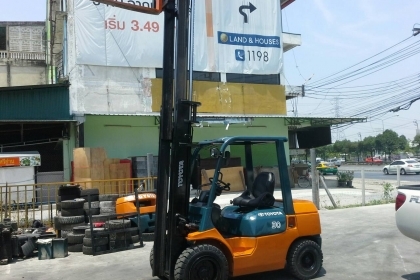 TOYOTA 7FD30 ขนาด3ตัน เสาสูง4เมตร เกียร์ออร์โต้ เครื่องยนต์ดีเซล2Z ยางตันใหม่4เส้น รับประกันเครื่องเกียร์3เดือน ราคาต่อรองได้0816161541