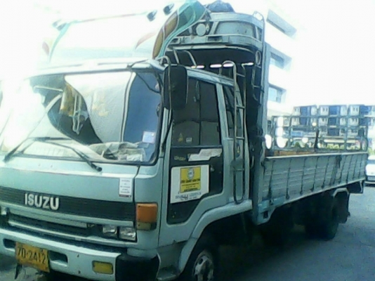 หกล้อ อีซูซุ FRR12 LC175 แรง ช่วงยาว 6.50ม สภาพพร้อมใช้งาน เล่มทะเบียน พร้อมโอน (ราคา 435,000บ) ราคาคุยกันได้ ครับ