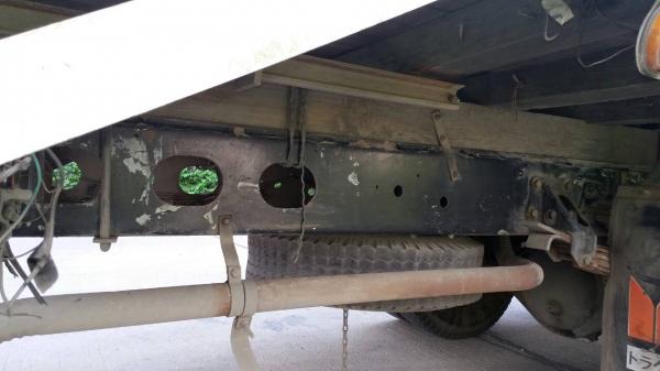 หกล้อ อีซูซุ FRR12 LC175 แรง ช่วงยาว 6.50ม สภาพพร้อมใช้งาน เล่มทะเบียน พร้อมโอน (ราคา 435,000บ) ราคาคุยกันได้ ครับ