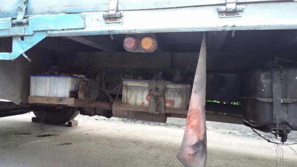 หกล้อ อีซูซุ FRR12 LC175 แรง ช่วงยาว 6.50ม สภาพพร้อมใช้งาน เล่มทะเบียน พร้อมโอน (ราคา 435,000บ) ราคาคุยกันได้ ครับ