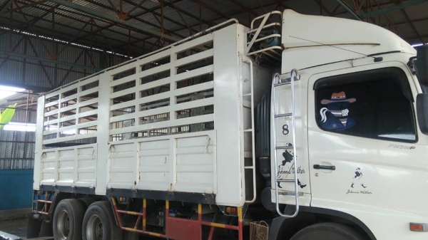 ขาย10ล้อฮีโน่1เพลา1500000บ.