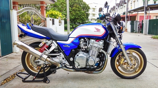 ขาย Honda Cb1300 ปี2002 สภาพสวยพร้อมใช้ครับ