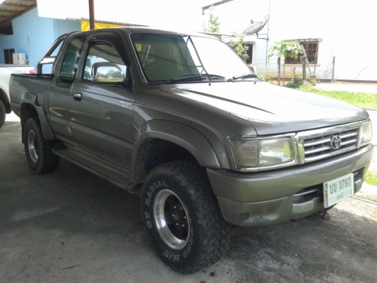 รถกระบะโตโยต้า โฟวิน 4X 4 ปี2000 พร้อมลุย  เล่มพร้อม..