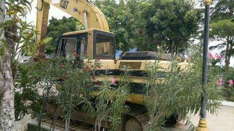ขายรถแบคโฮ CAT 320 v 1เอกสารเล่มทะเบียนราคา 550,000 090-772-3710 098-539-6074