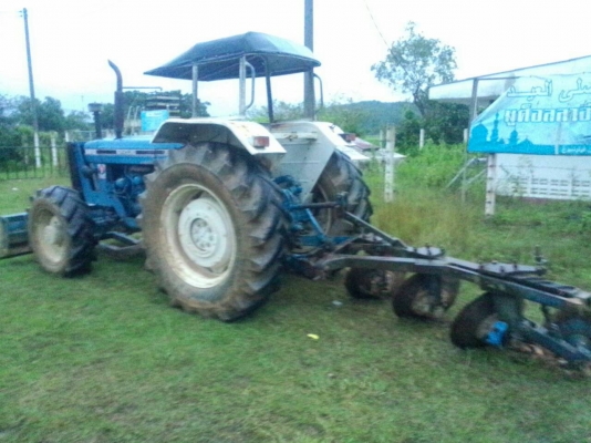 ขายรถไถ FORD 6610 2 เพลา 3 จาน 7 จาน ใบมีดดันหน้า เอกสารอินวอย ราคา 420000