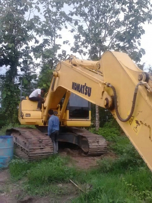 Komatsu PC200-7,แม็กโครมือสอง, รถสวยเต็มทำงาน 6300 ชม.