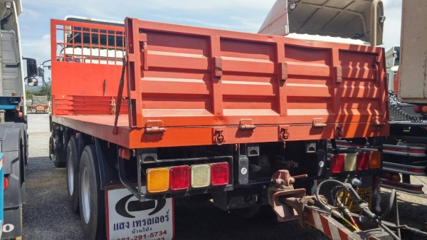 ขายรถบรรทุก 10 ล้อพื้นเรียบ ISUZU FVM 230 แรงม้าปี 2550 มีระบบ ราคา 1500000