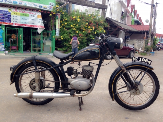 ขาย mz125 เครื่องกดลง มีแรงอัด รถจอดนาน ครับ สภาพตามรูป สวยๆ ไม่ผุขาย 39000 ติดต่อ 0889419663