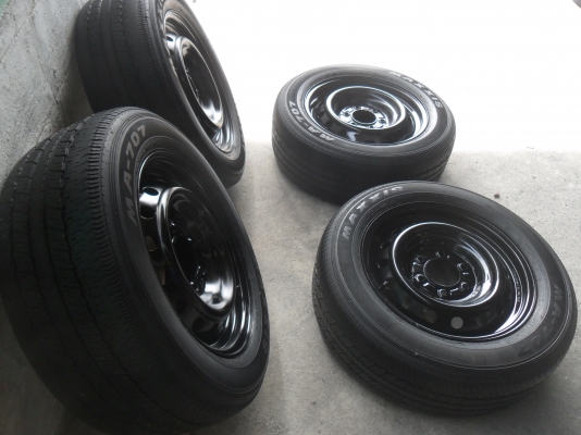 ล้อกะทะ 17นิ้ว 6รู พร้อมยาง สวยๆ 4 ล้อ ราคา 4700 บาท ล้อกะทะ 17นิ้ว 6รู พร้อมยาง สวยๆ 4 ล้อ ราคา 4700 บาท