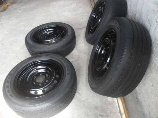 ล้อกะทะ 17นิ้ว 6รู พร้อมยาง สวยๆ 4 ล้อ ราคา 4700 บาท ล้อกะทะ 17นิ้ว 6รู พร้อมยาง สวยๆ 4 ล้อ ราคา 4700 บาท