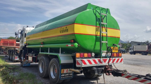 ขายรถบรรทุก 22 ล้อพ่วงแม่ลูกน้ำมันปาล์ม ISUZU DECA 360 แรงม้าปี 2554 ลูกพ่วง 3 เพลา ราคา 2900000