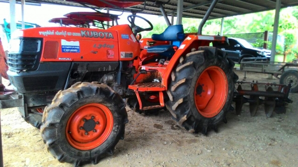 ขายรถไถ KUBOTA L3408 พร้อมผาน 6 ราคา 165,000 ทะเบียนพร้อมโอน จดทะเบียนปี 51 สนใจสอบถาม 0818618678