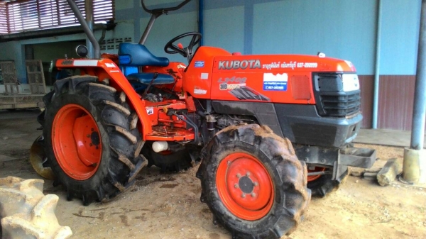 ขายรถไถ KUBOTA L3408 พร้อมผาน 6 ราคา 165,000 ทะเบียนพร้อมโอน จดทะเบียนปี 51 สนใจสอบถาม 0818618678