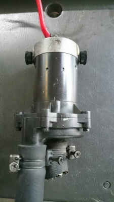 ปั๊มน้ำ DC 24 Volt ญีปุ่น สภาพสวย ๆ ครับ