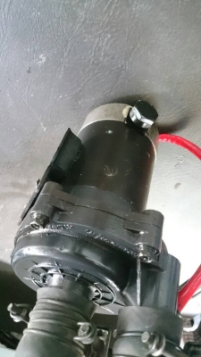 ปั๊มน้ำ DC 24 Volt ญีปุ่น สภาพสวย ๆ ครับ