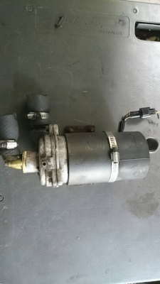 ปั๊มน้ำรถโม่ปูน DC 24 Volt ญีปุ่น สภาพสวย ๆ ครับ