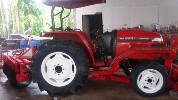 ขายรถไถยันม้า45แรงสวยๆมีไบมีดหน้ว ผาน6 ทะเบียนพร้อม ราคา285000บาท ไม1515ช.ม. สนใจโทร0813655997อำพร พาเจริญรถอยู่ วังบัว อ คลองขลุง จ กำแพงเพชร